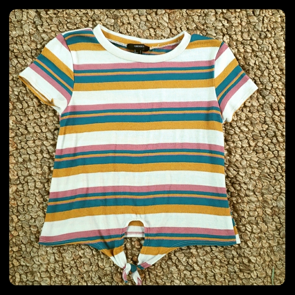 Like new Forever 21 sweater tee (S)